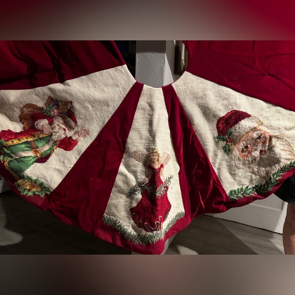 Vintage Needlepoint Tree Skirt - Picture 5 of 9
